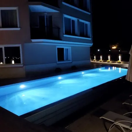 Yungata Penthouse In Casa Paradiso , юнгата Apartment *